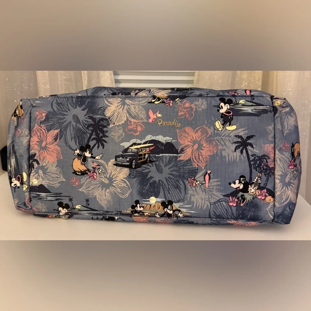 Lesportsac Disney Baby Bag/Tote/Crossbody Like new condition